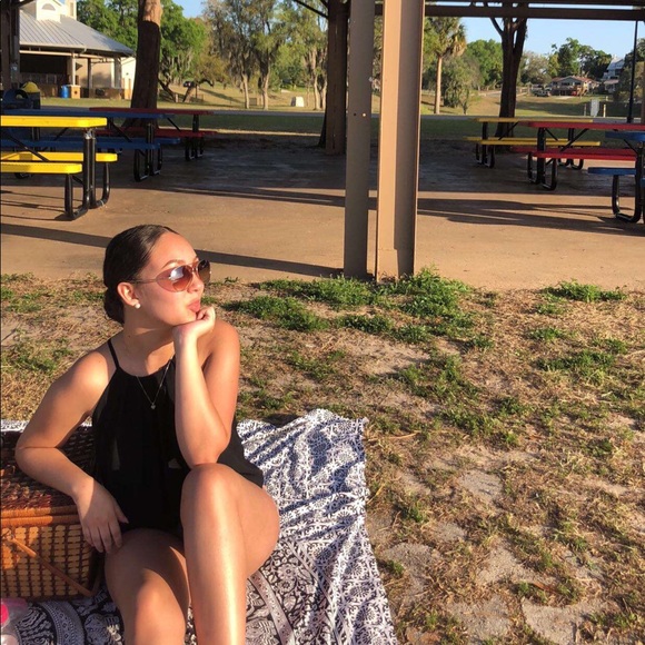 Meet your Posher, Emily - Picture 5 of 6